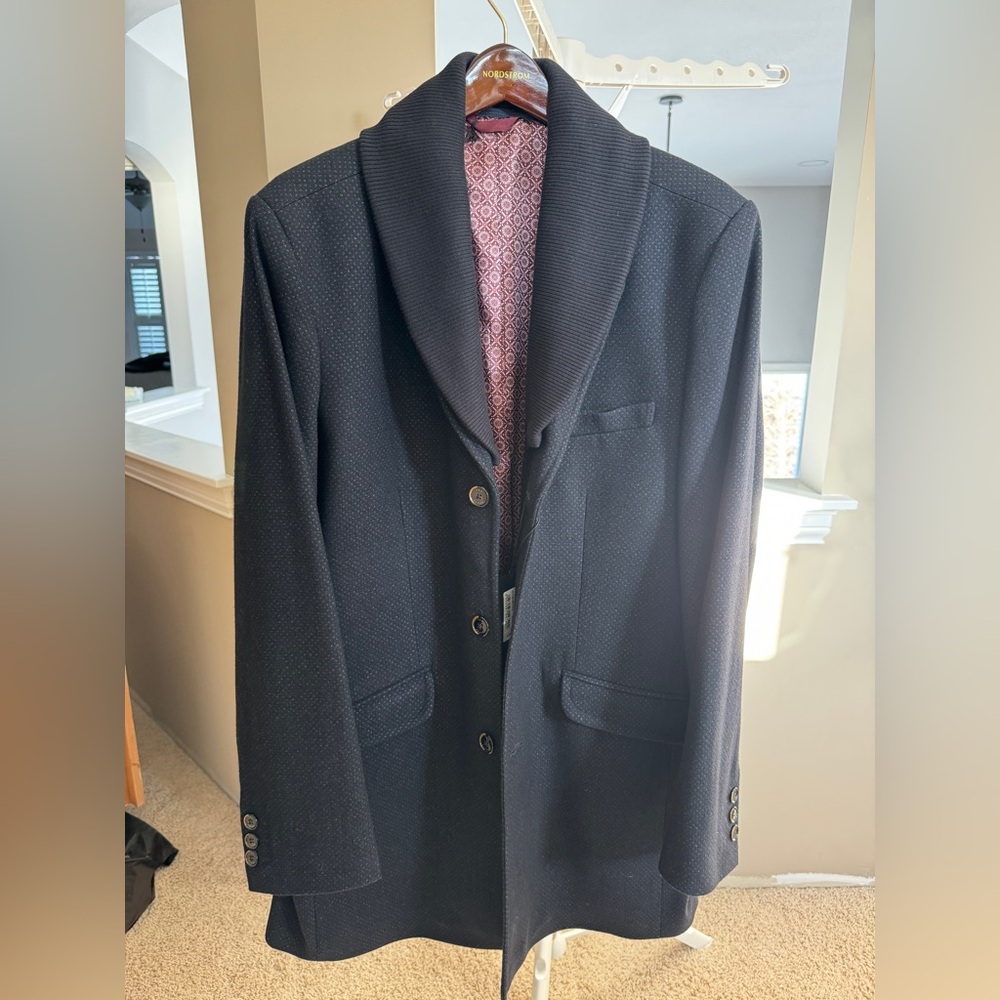 Ted Baker men’s coat
Charcoal color
Size 6 or Medium 
Wool
3/4 lengths